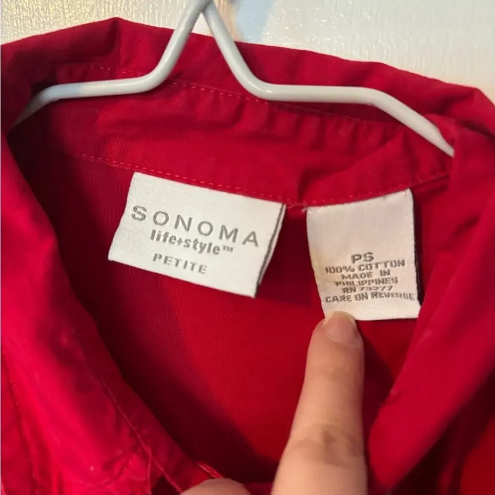 Vintage Sonoma Americana Women's Red Sleeveless Button-Down Shirt - Picture 3 of 4